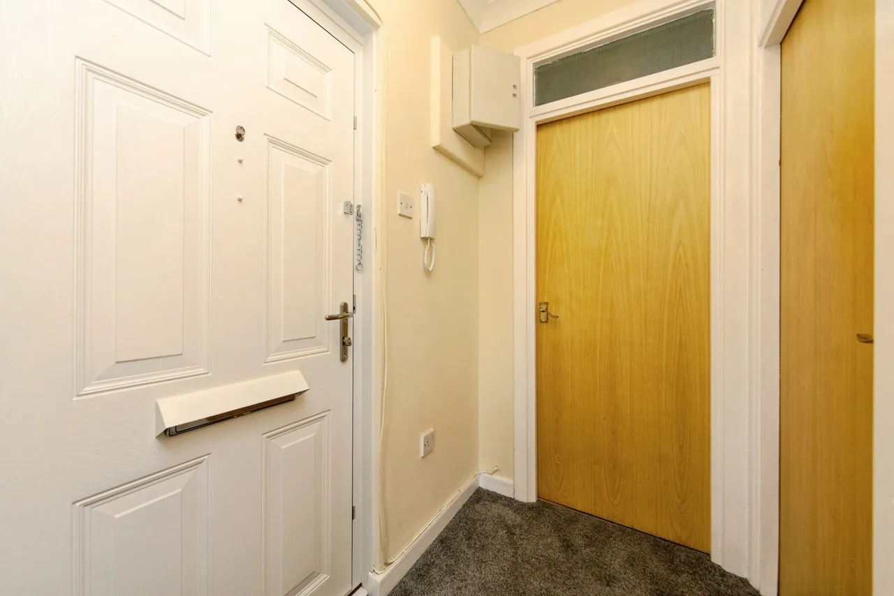 Vale Lodge, Liverpool, L9, photo 4