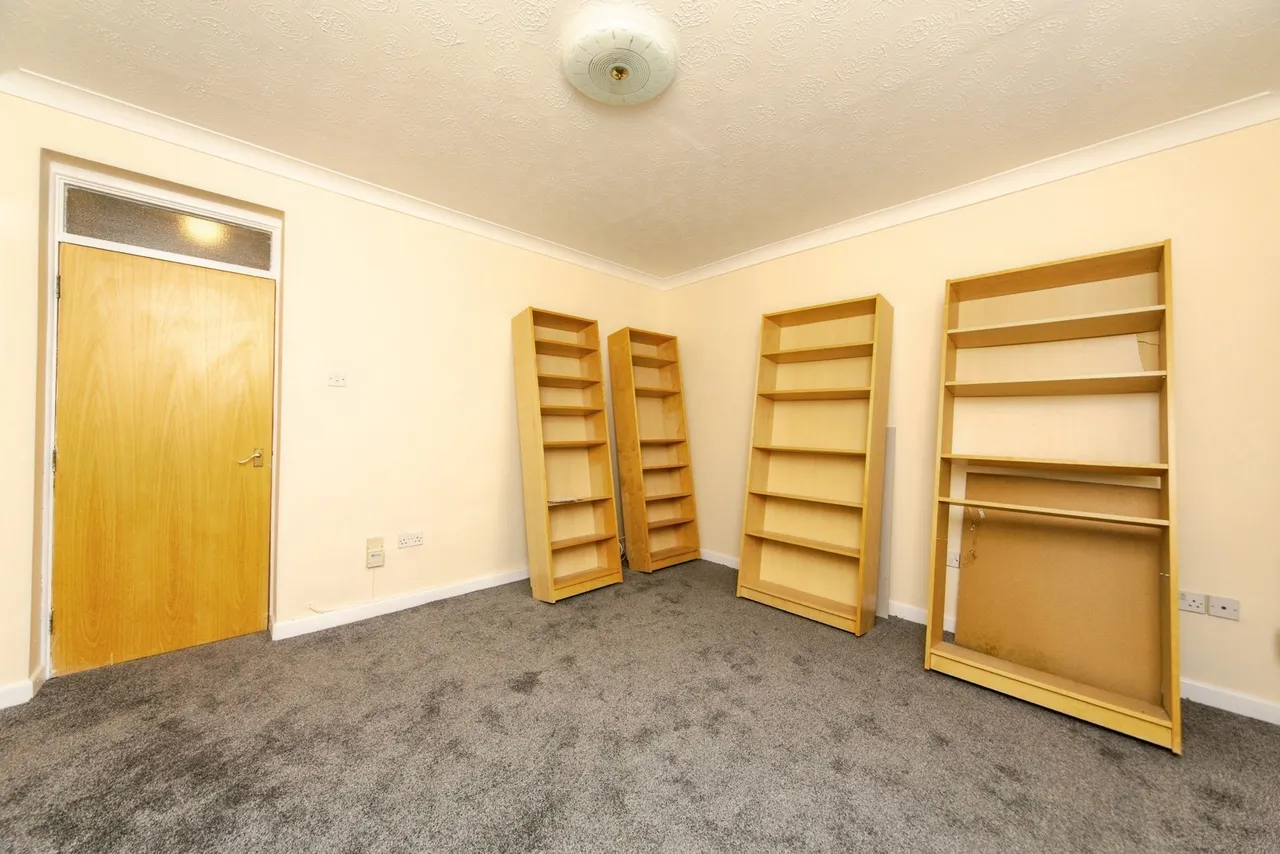 Vale Lodge, Liverpool, L9, photo 7