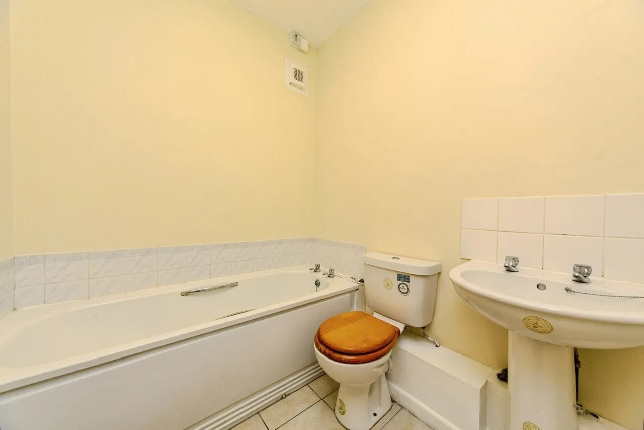 Vale Lodge, Liverpool, L9, photo 17