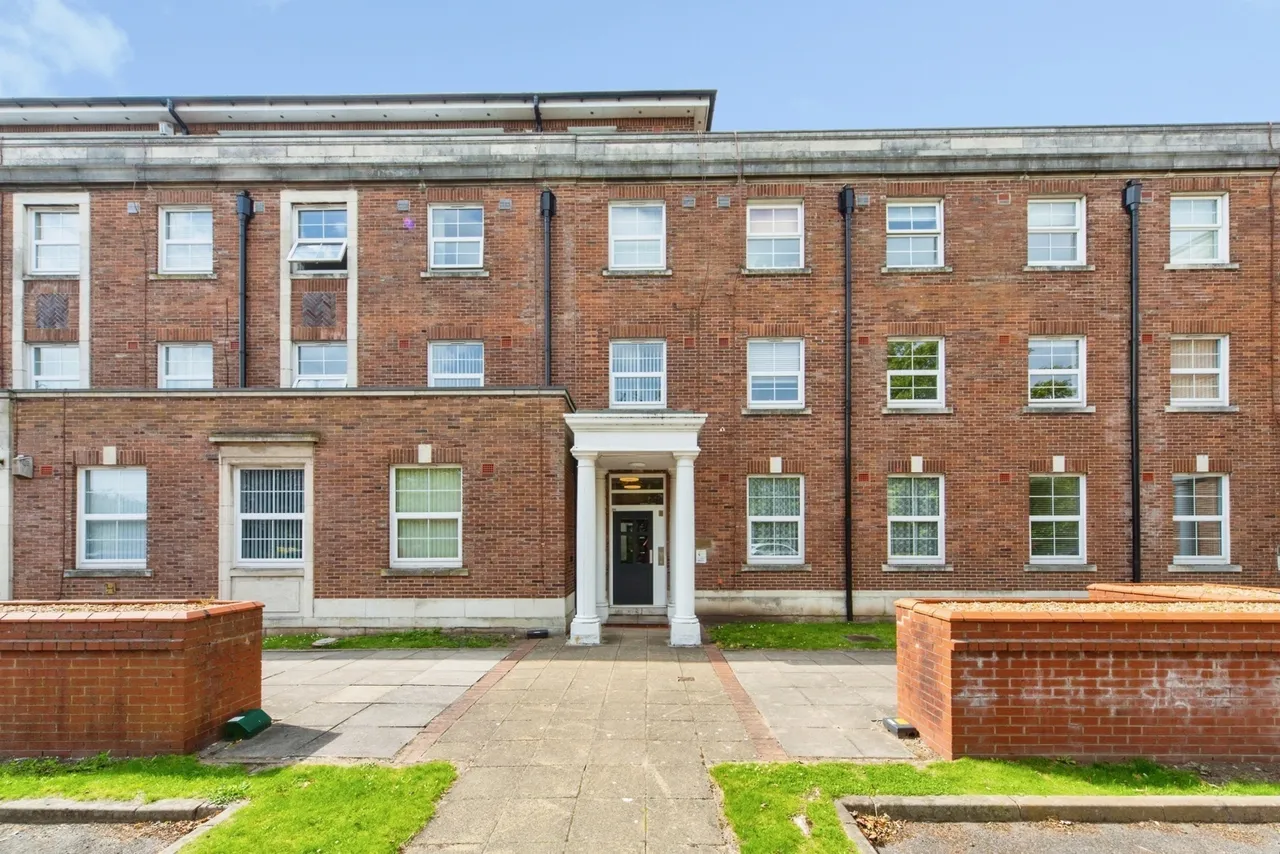 1 bed flat for sale, Vale Lodge, Liverpool, L9