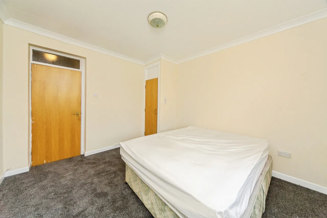 Vale Lodge, Liverpool, L9, photo 15