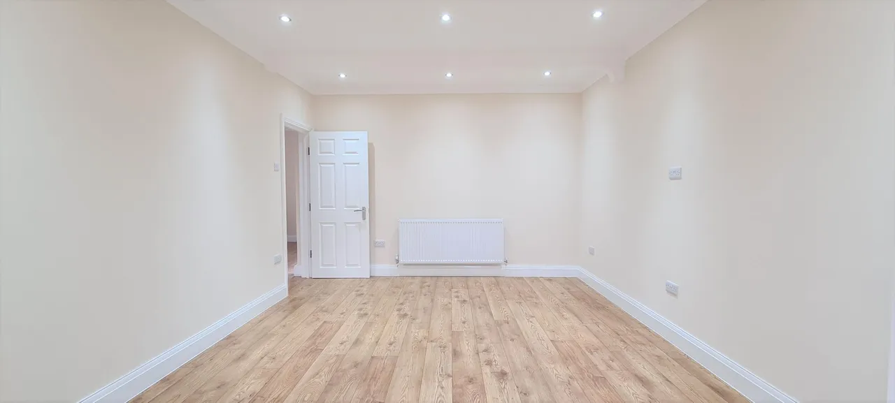 Spring Grove Road, Hounslow, TW3, photo 2