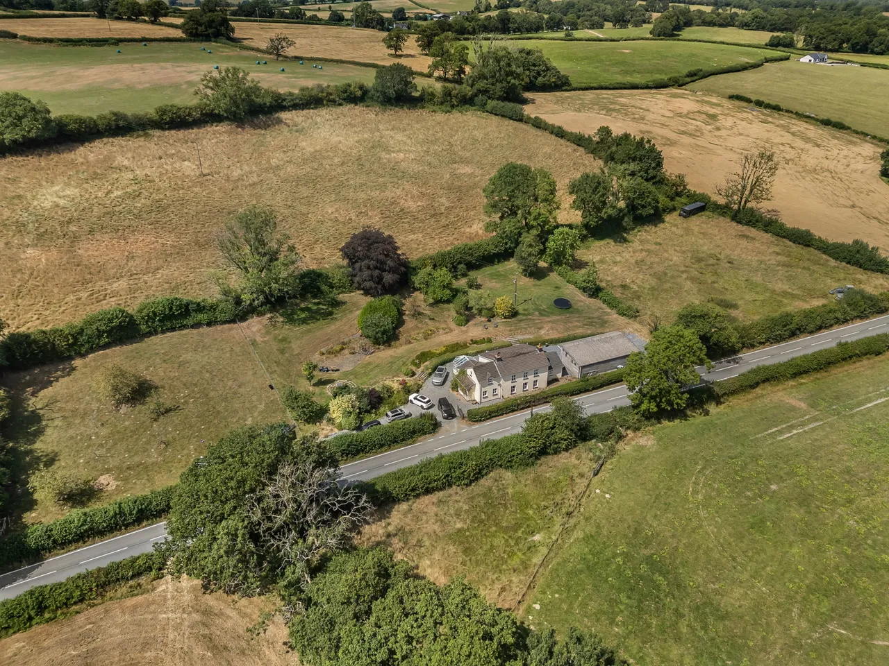 4 bed house for sale, Llangadog, SA19