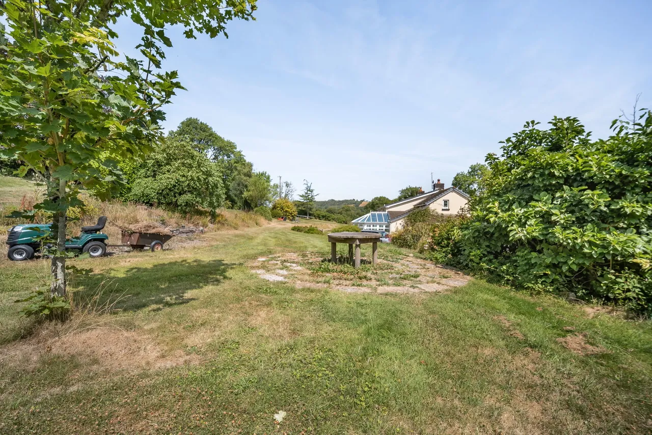 Llangadog, SA19, photo 47