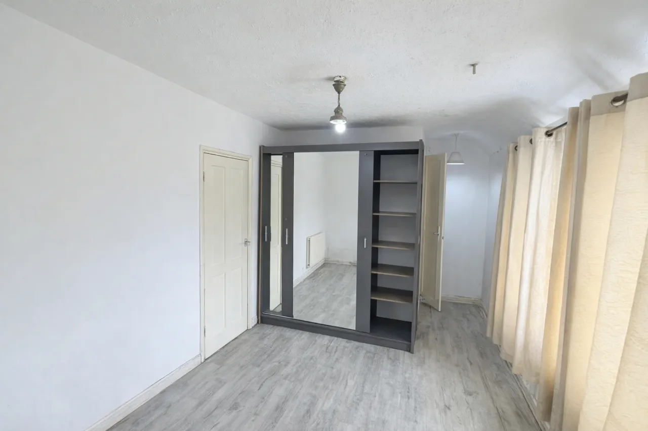 Fanshawe Crescent, Dagenham, RM9 5DL, photo 8