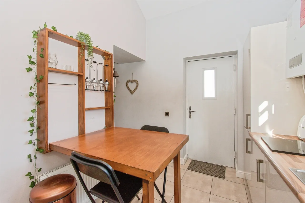 Ash Court, Kippax, LS25, photo 3