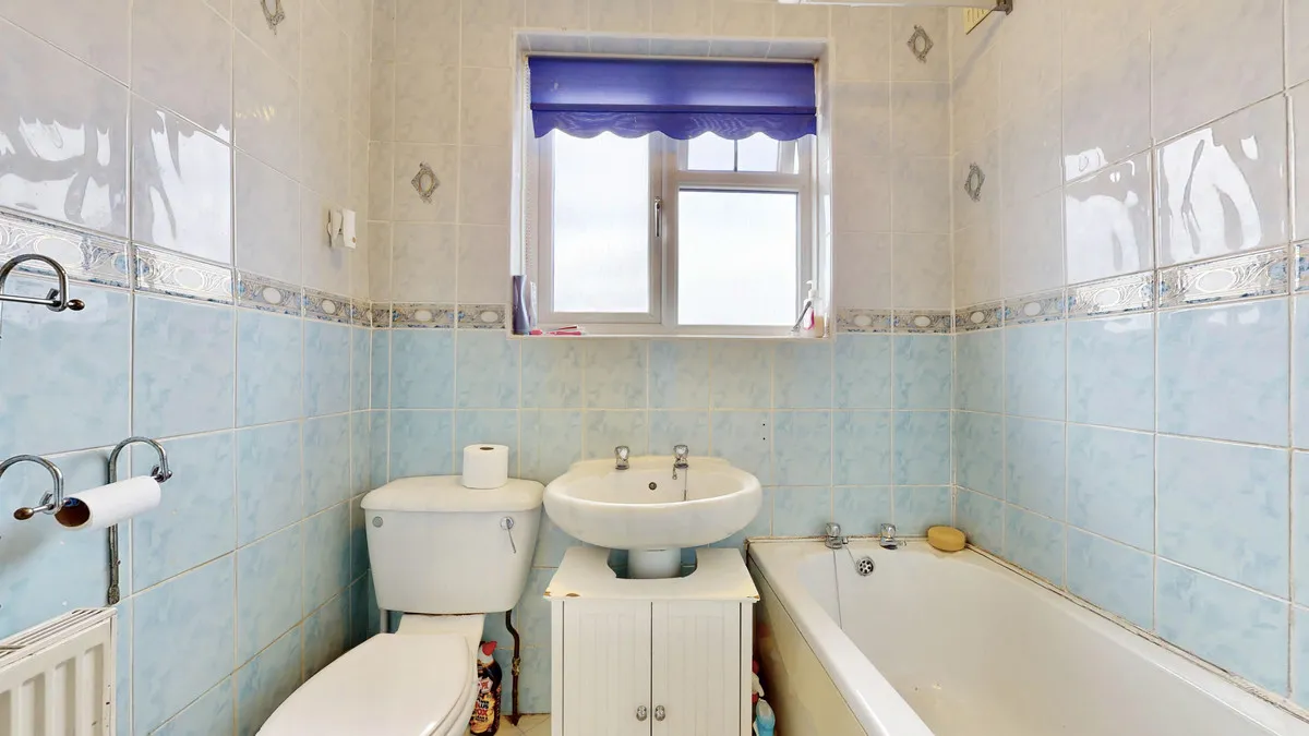 Hunters Grove, Romford, Collier Row, RM5 2UJ, photo 19