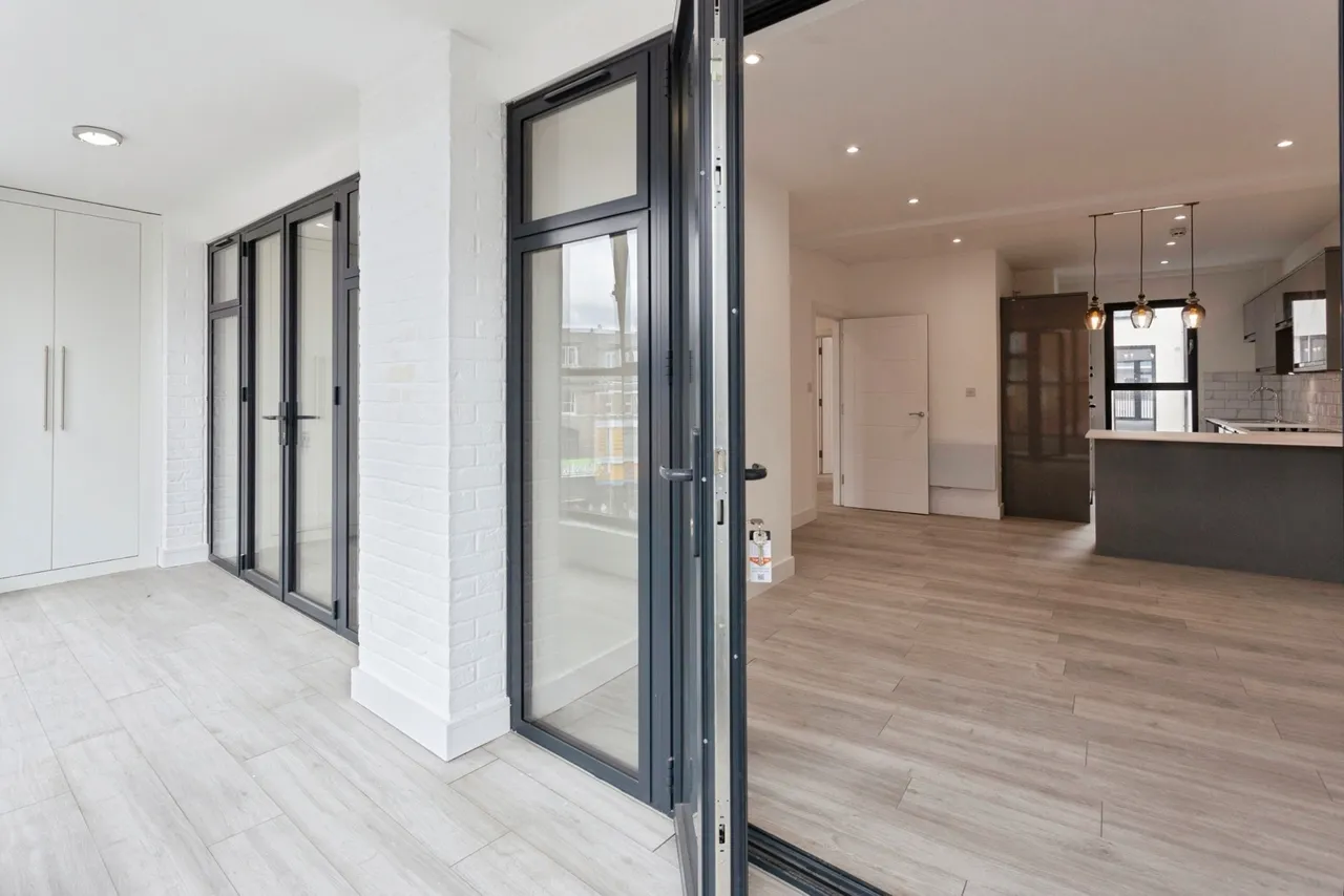 2 bed flat to rent, Station Road, Harrow, HA1