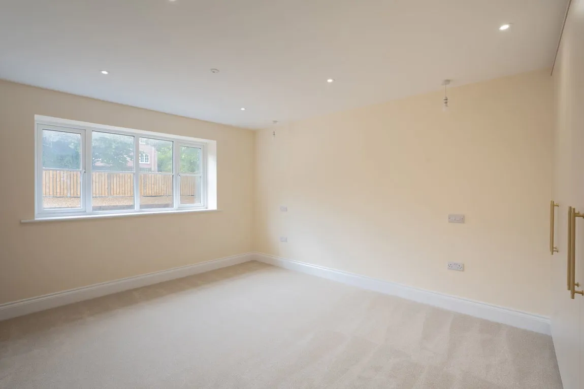 Ruthin Road, Gwernymynydd, CH7, photo 8