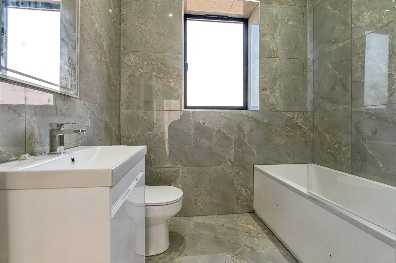 Salesbury Drive, Billericay, Essex, CM11, photo 6
