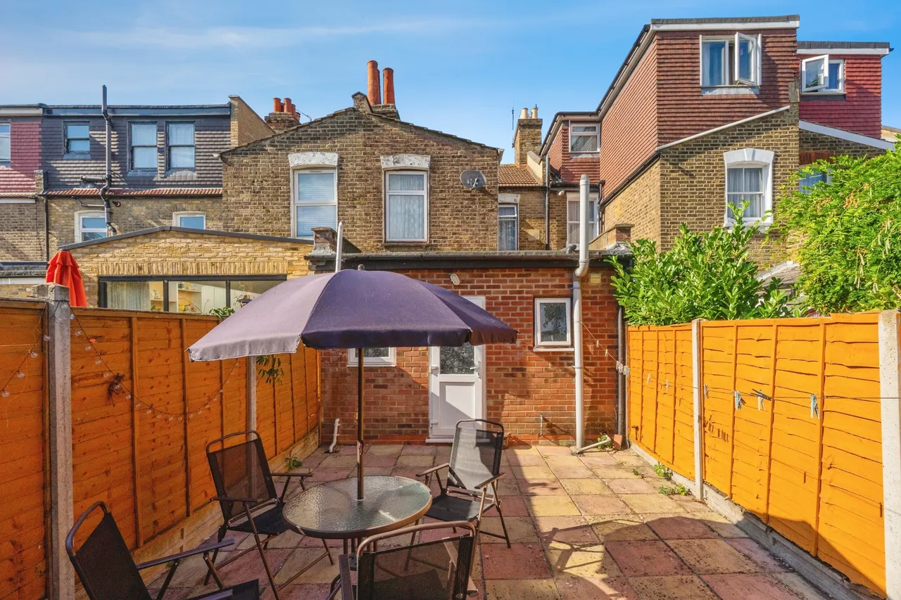 Melbourne Road, London, E17, photo 3