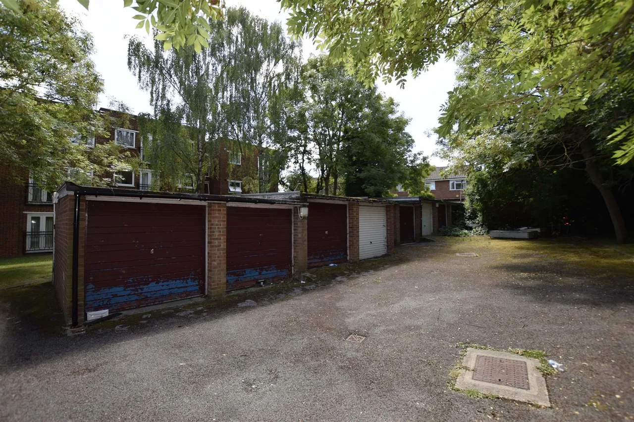 Crown Walk, Wembley, HA9, photo 9