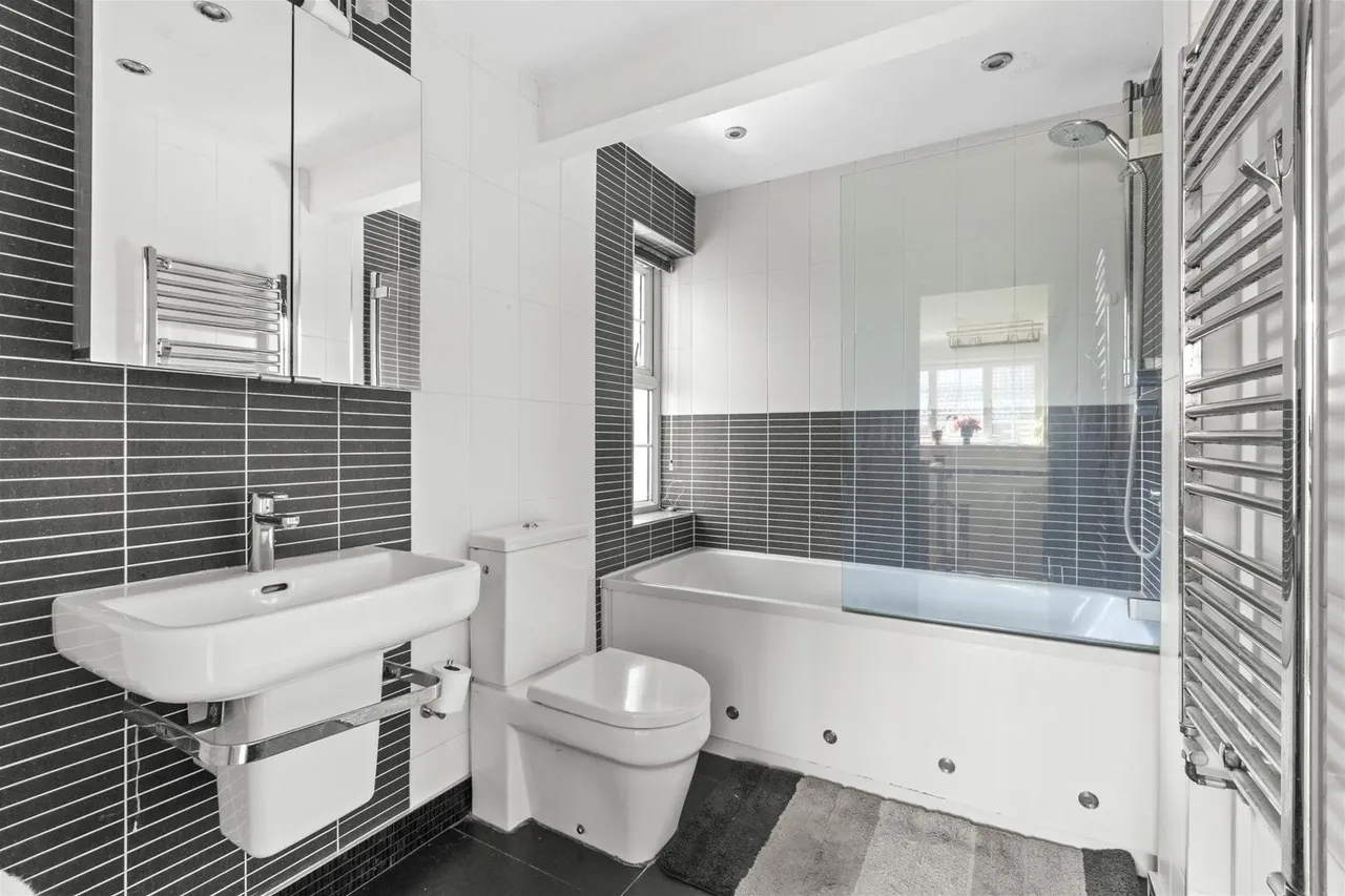 Selwood Way, Downley, HP13, photo 14