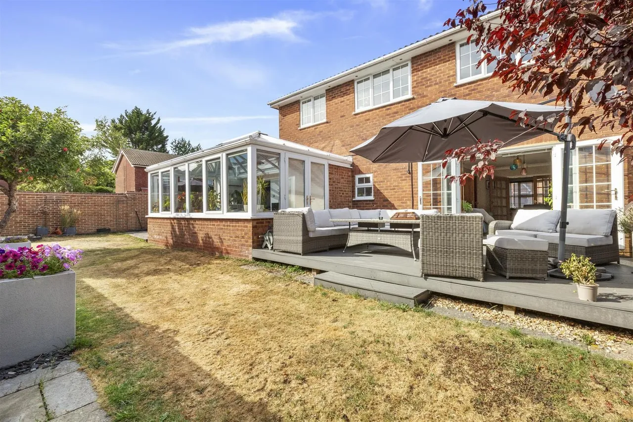 Selwood Way, Downley, HP13, photo 2