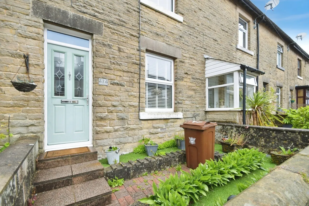 New Market Street, Buxton, Derbyshire, SK17, photo 2
