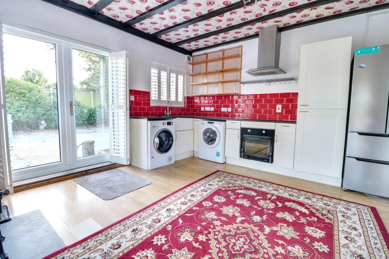 1 bed property for sale, The Green, Martham