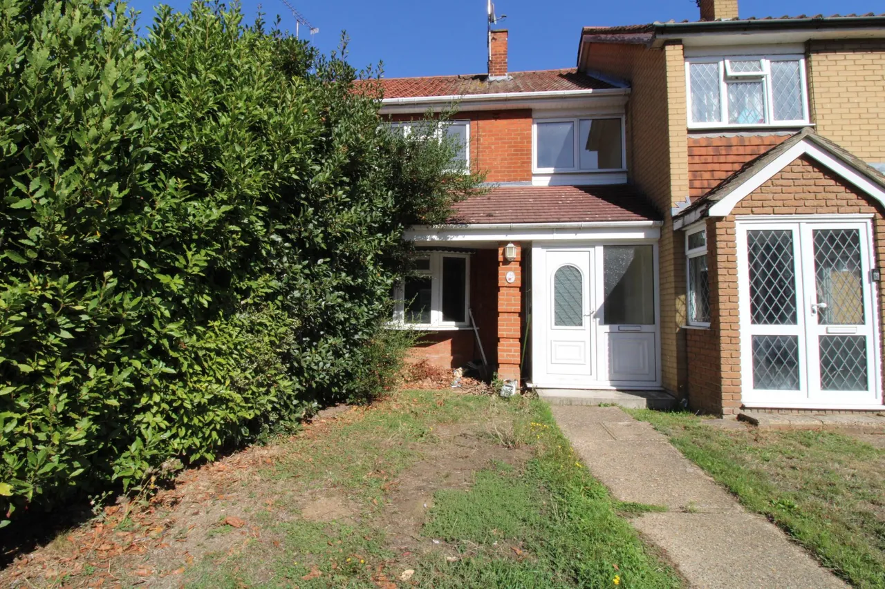 Long Lynderswood, Basildon, SS15, photo 13