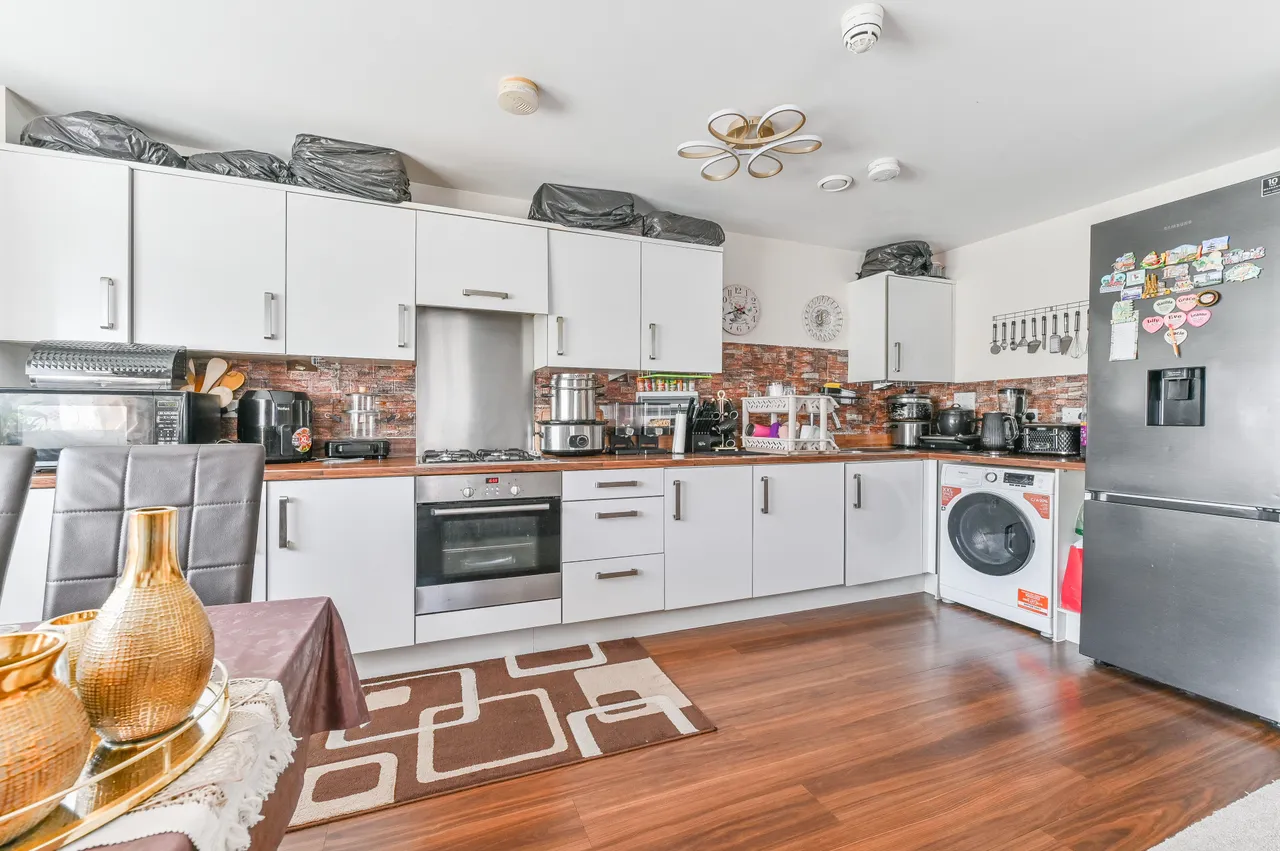 2 Fielding House, 45 Cairns Avenue, London, photo 4