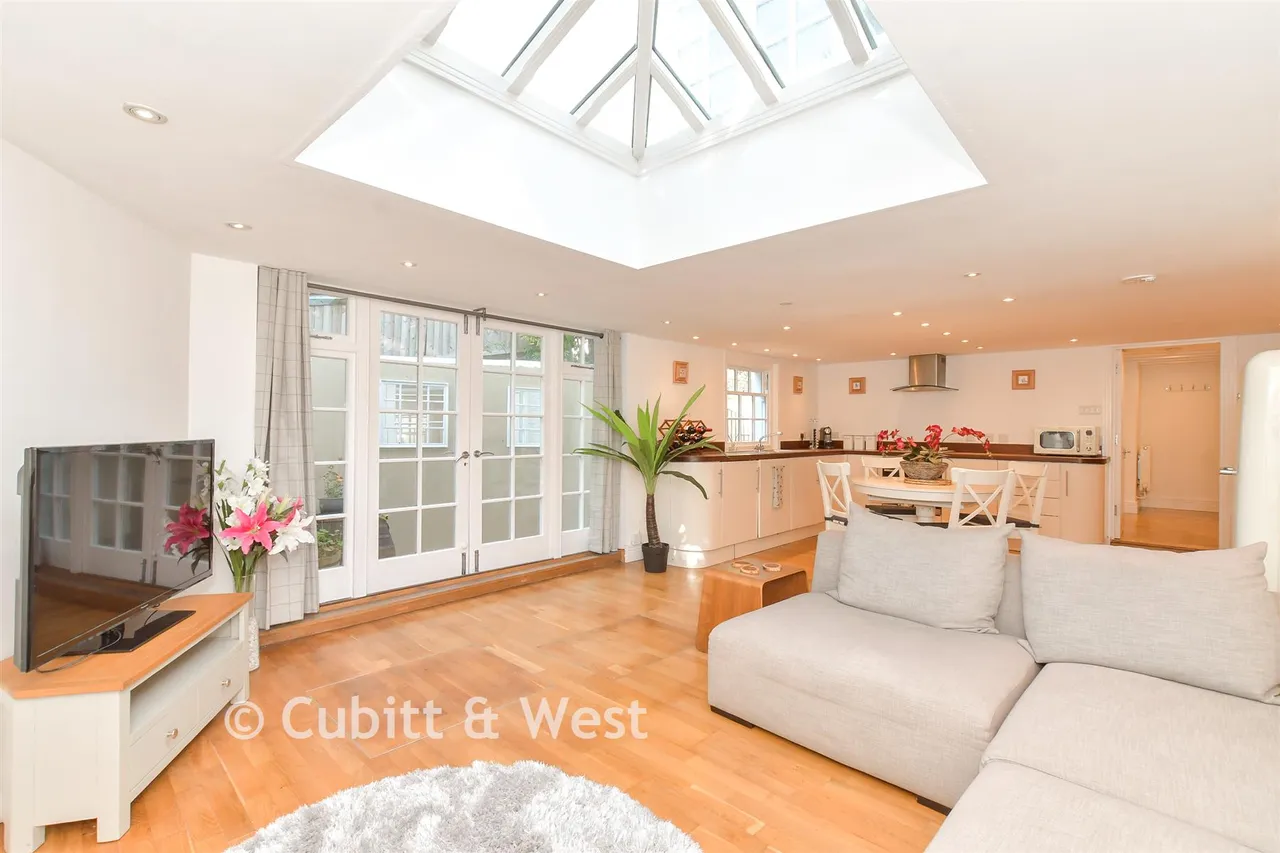 Surrey Street, Arundel, BN18, photo 4