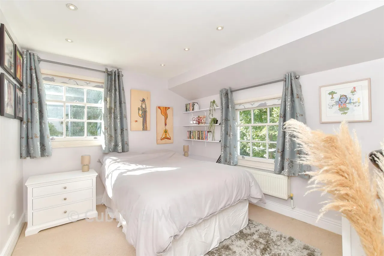 Surrey Street, Arundel, BN18, photo 11