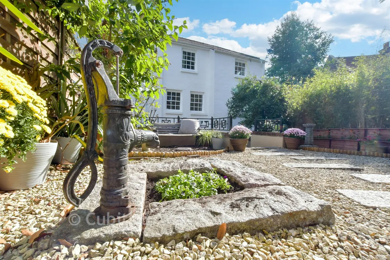 Surrey Street, Arundel, BN18, photo 15