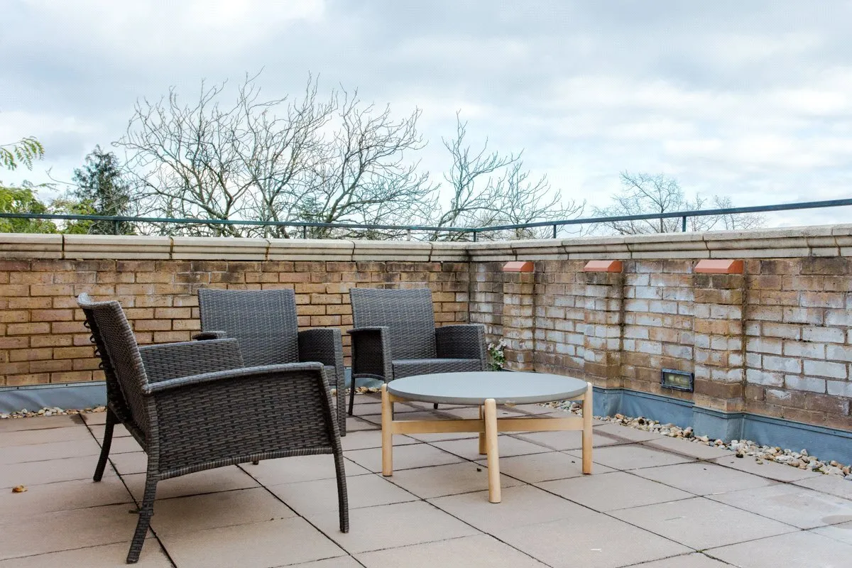Sparkford Gardens, London, N11, photo 24