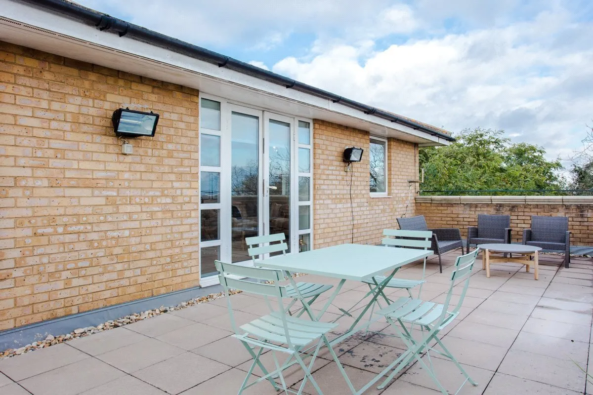Sparkford Gardens, London, N11, photo 25