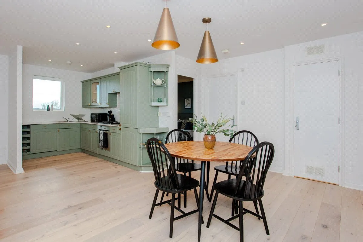 Sparkford Gardens, London, N11, photo 29