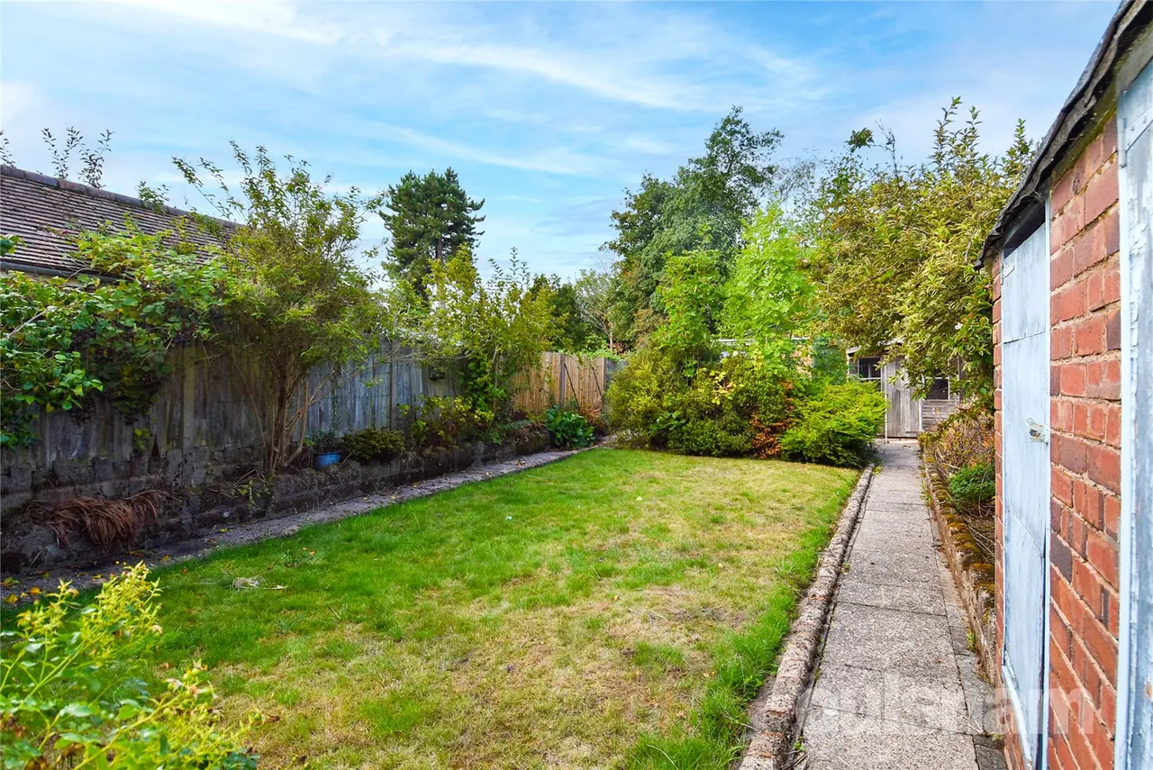 Dulvern Grove, Kings Heath, Birmingham, West Midlands, B14 6LX, photo 24
