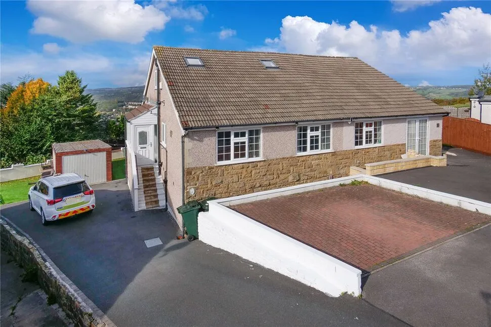 4 bed house for sale — West View Avenue, Shipley, West Yorkshire, BD18