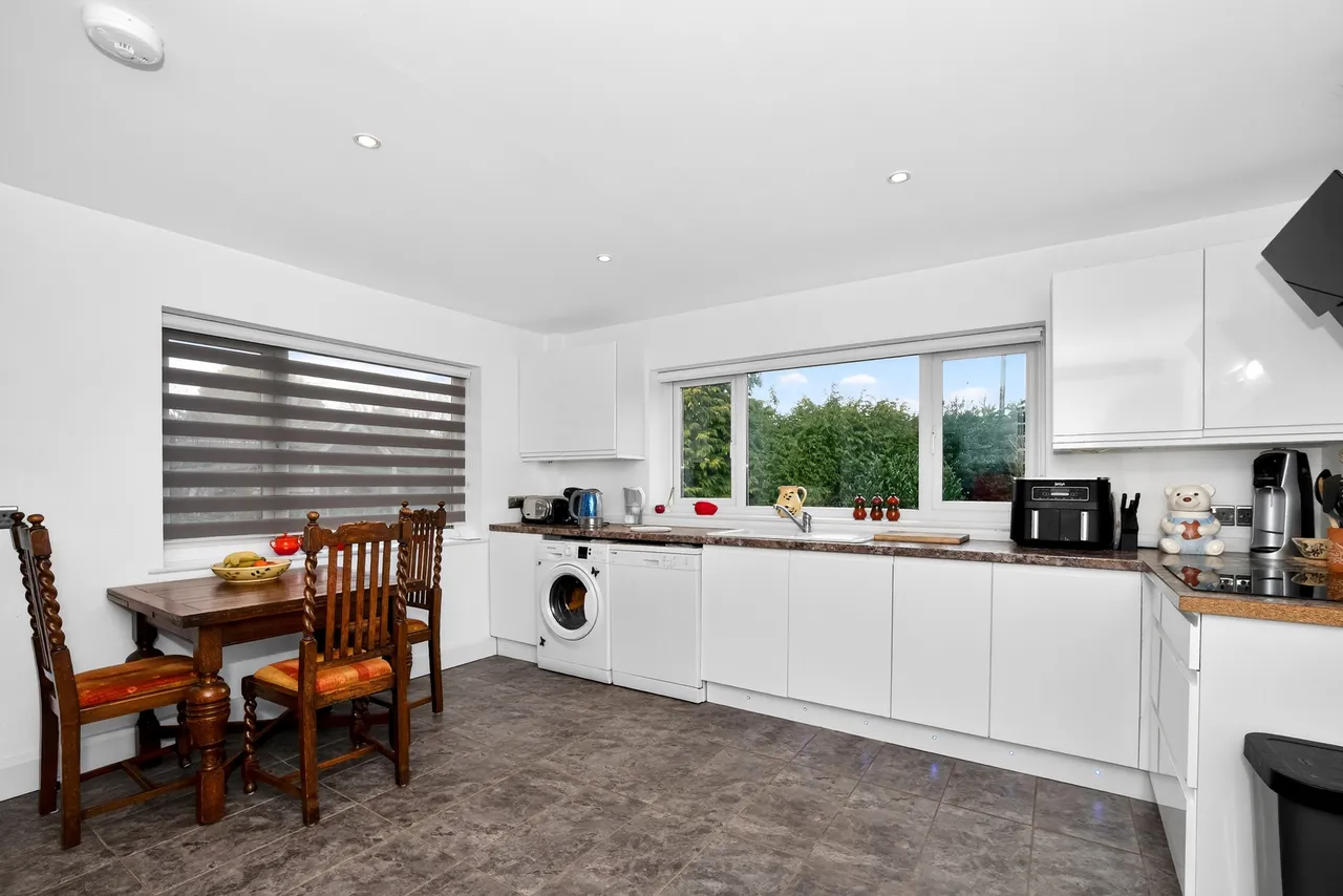 Radnor Park, Corston, SN16, photo 7