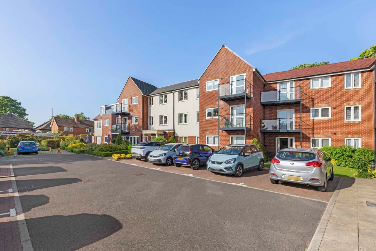 1 bed flat for sale, Longwick Road, Princes Risborough, HP27