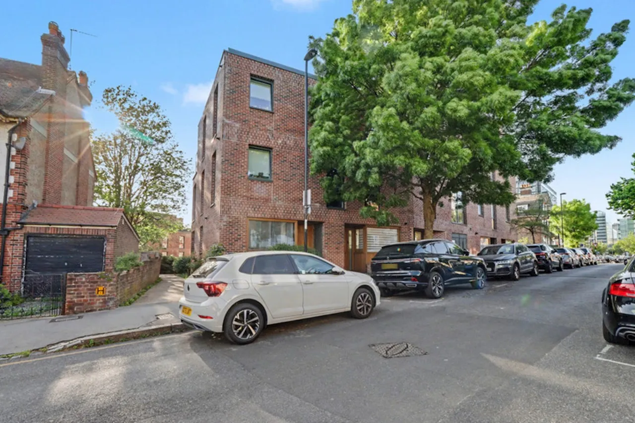 1 bed flat for sale, Heathfield Gardens, Croydon, CR0
