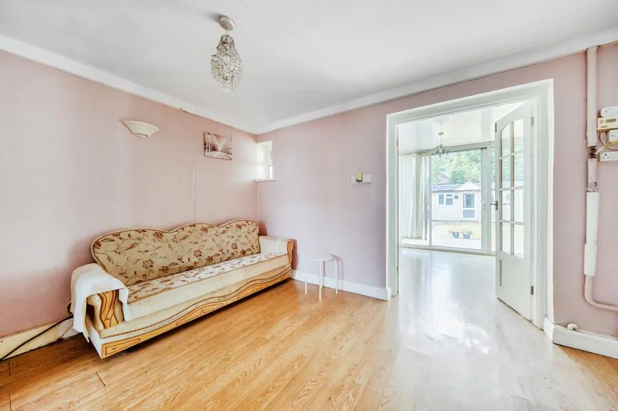 Balmoral Drive, Woking, GU22, photo 8