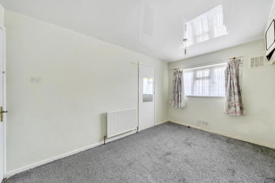 Balmoral Drive, Woking, GU22, photo 16