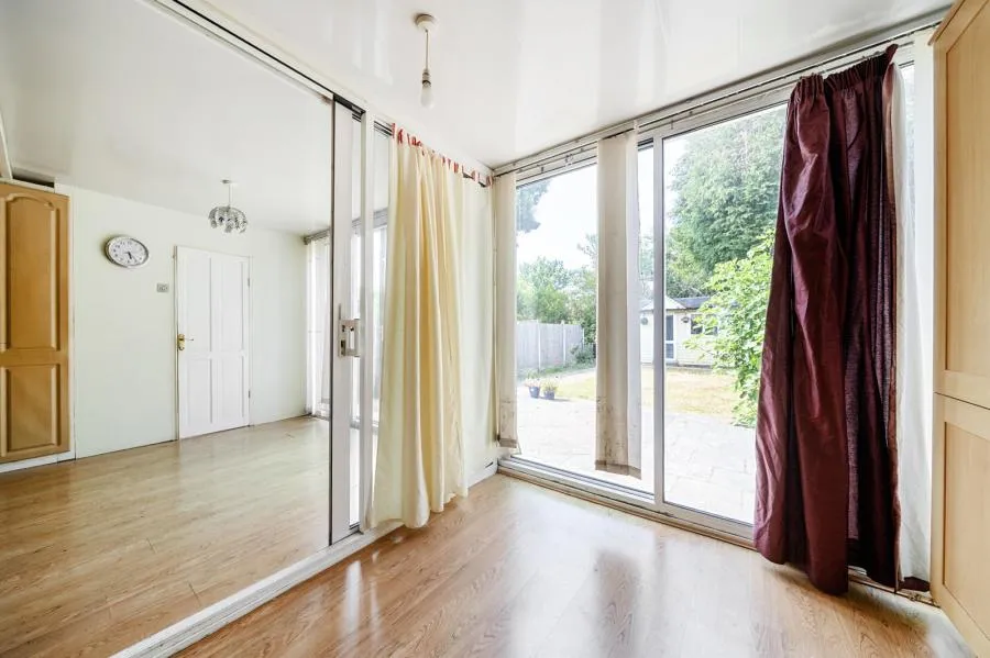 Balmoral Drive, Woking, GU22, photo 9