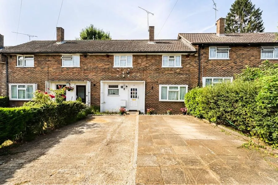 Balmoral Drive, Woking, GU22, photo 22