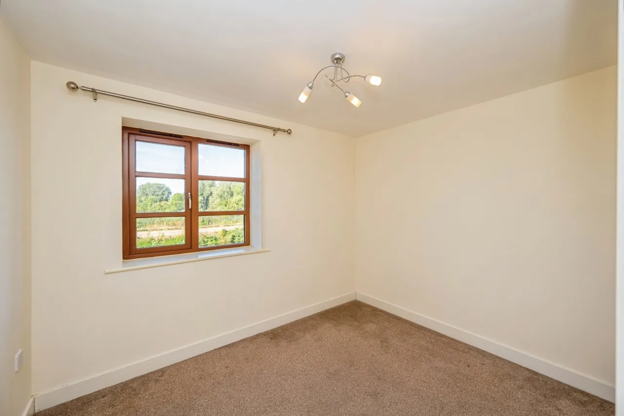 Arden Mews, Kingsbury, B78, photo 14