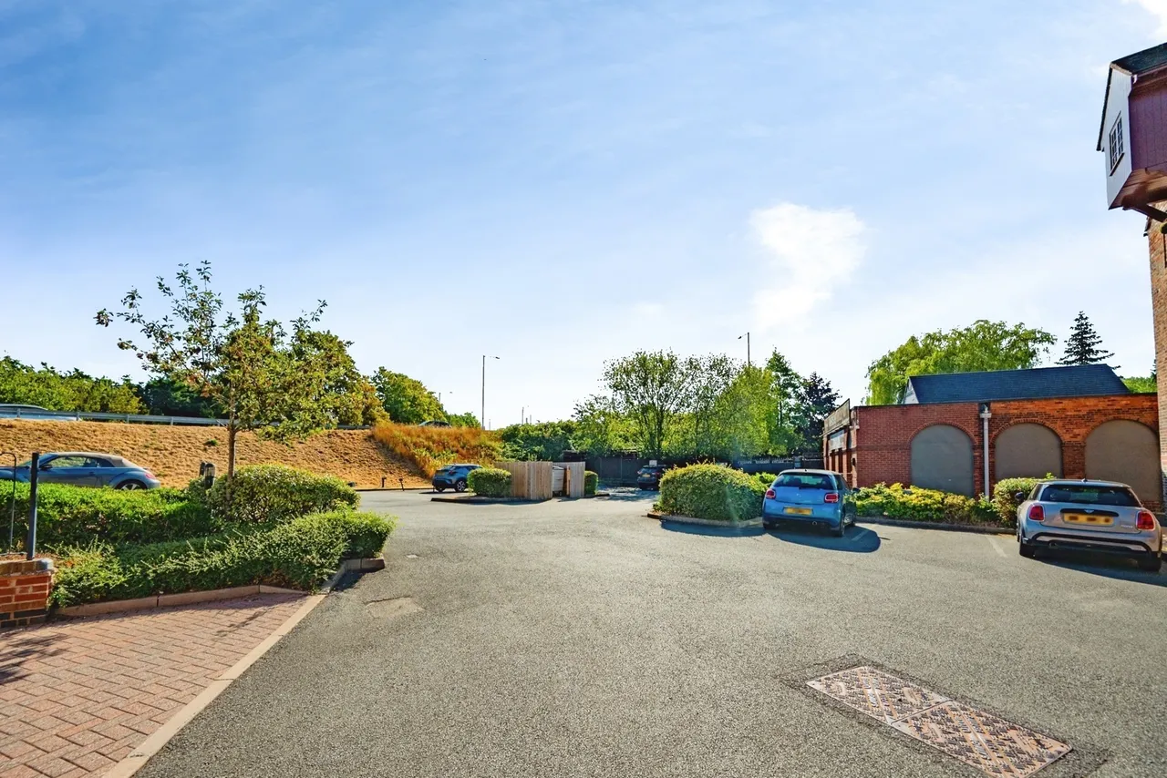 Arden Mews, Kingsbury, B78, photo 18