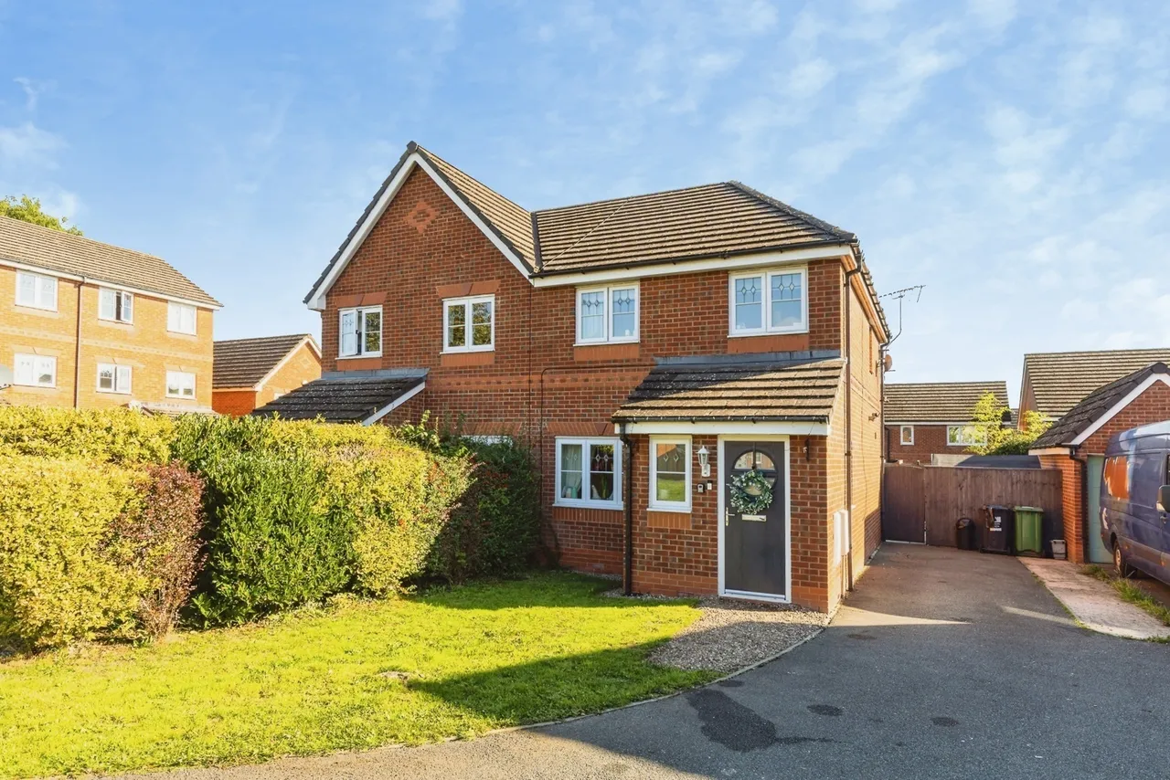 3 bed house for sale, Alyn Road, Gwersyllt, LL11