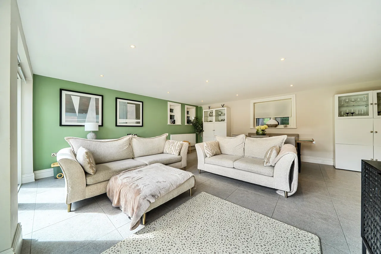 West Street, Reigate, RH2, photo 2