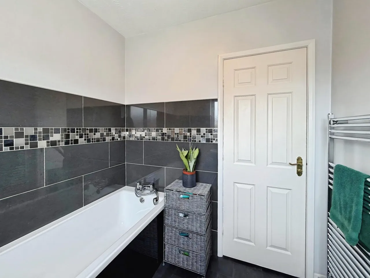 Cavendish Avenue, Pontefract, WF8, photo 31
