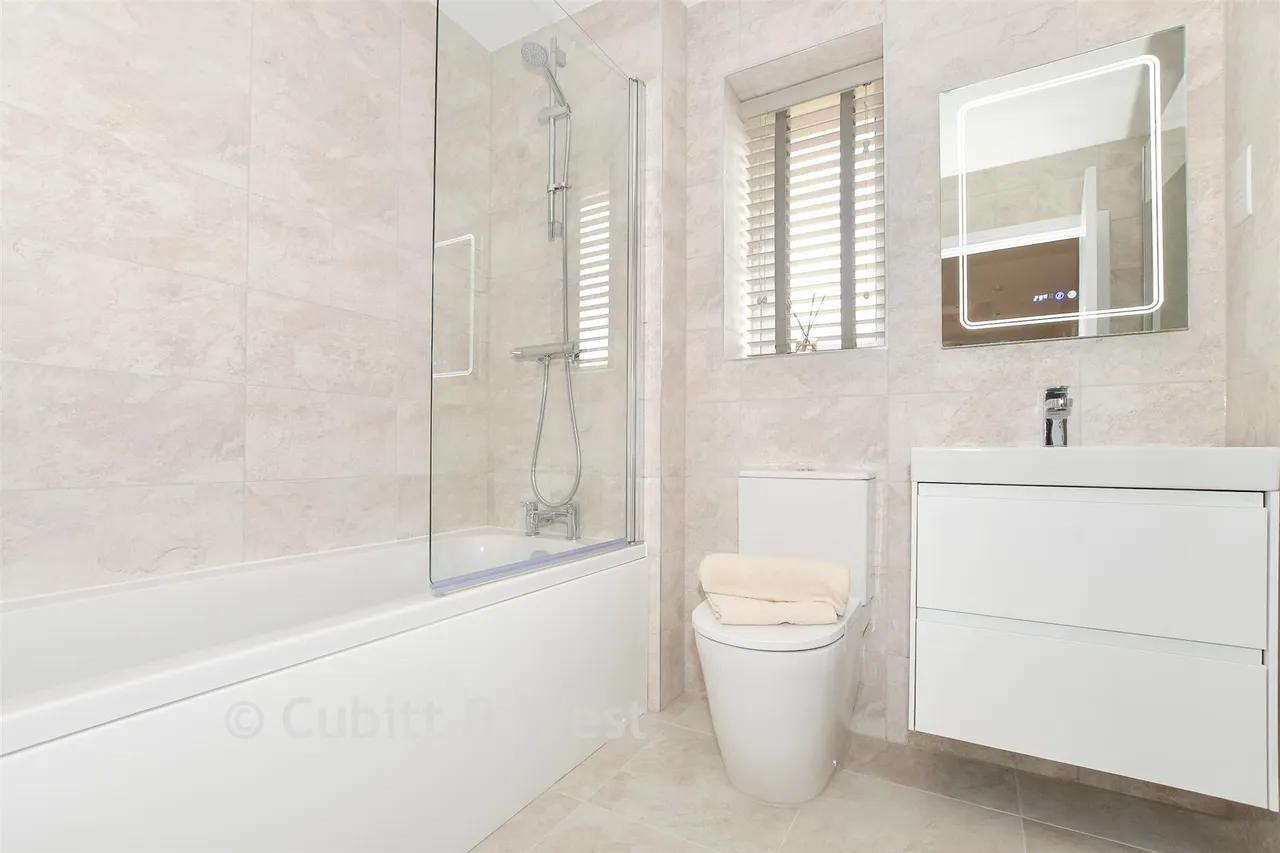 Wittering Place, West Wittering, PO20, photo 17
