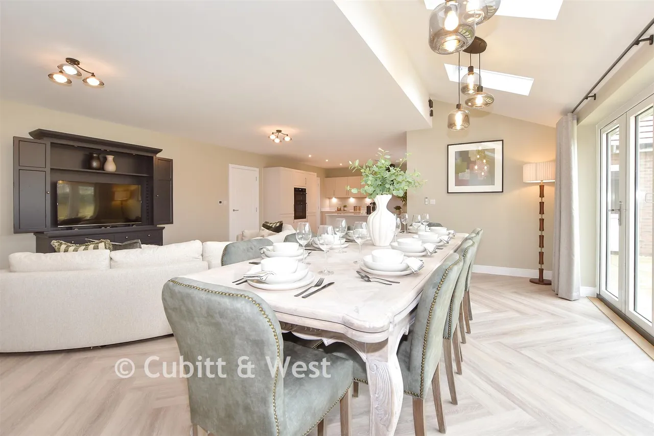 Wittering Place, West Wittering, PO20, photo 3