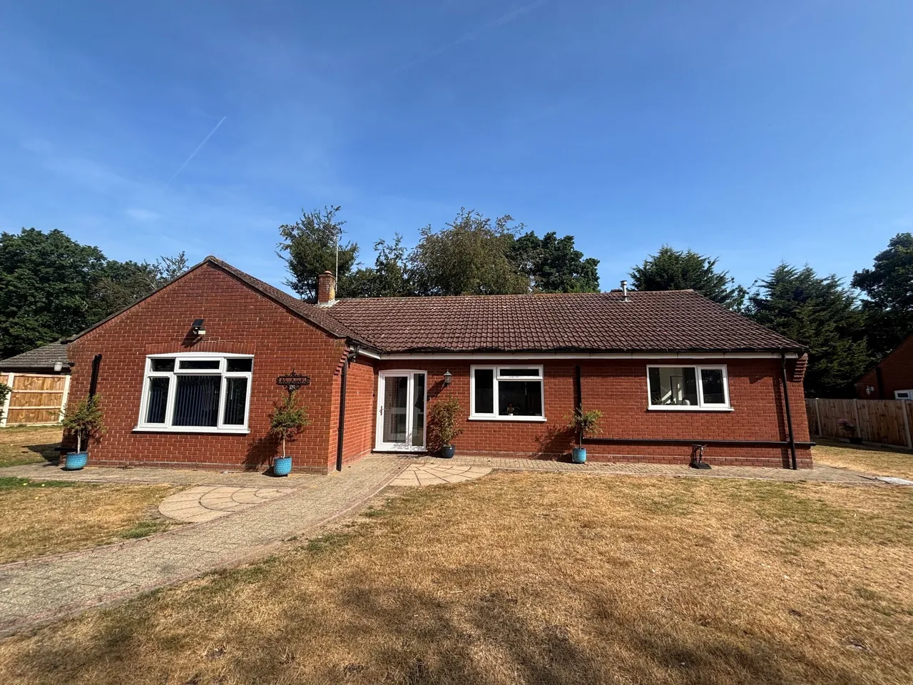 3 bed house for sale — Meadow Close, Holt