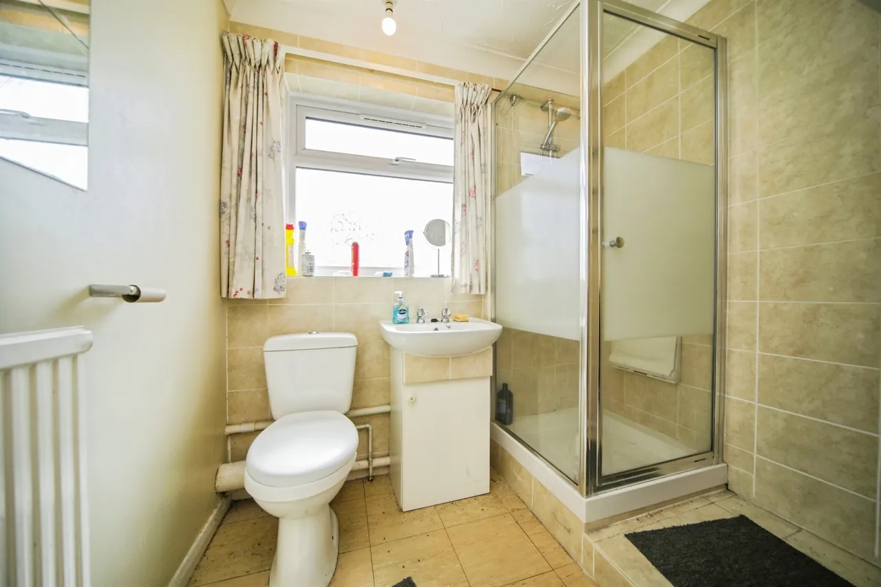 Hawthorn Close, Knodishall, IP17, photo 11