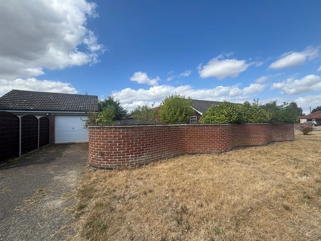 Hawthorn Close, Knodishall, IP17, photo 13