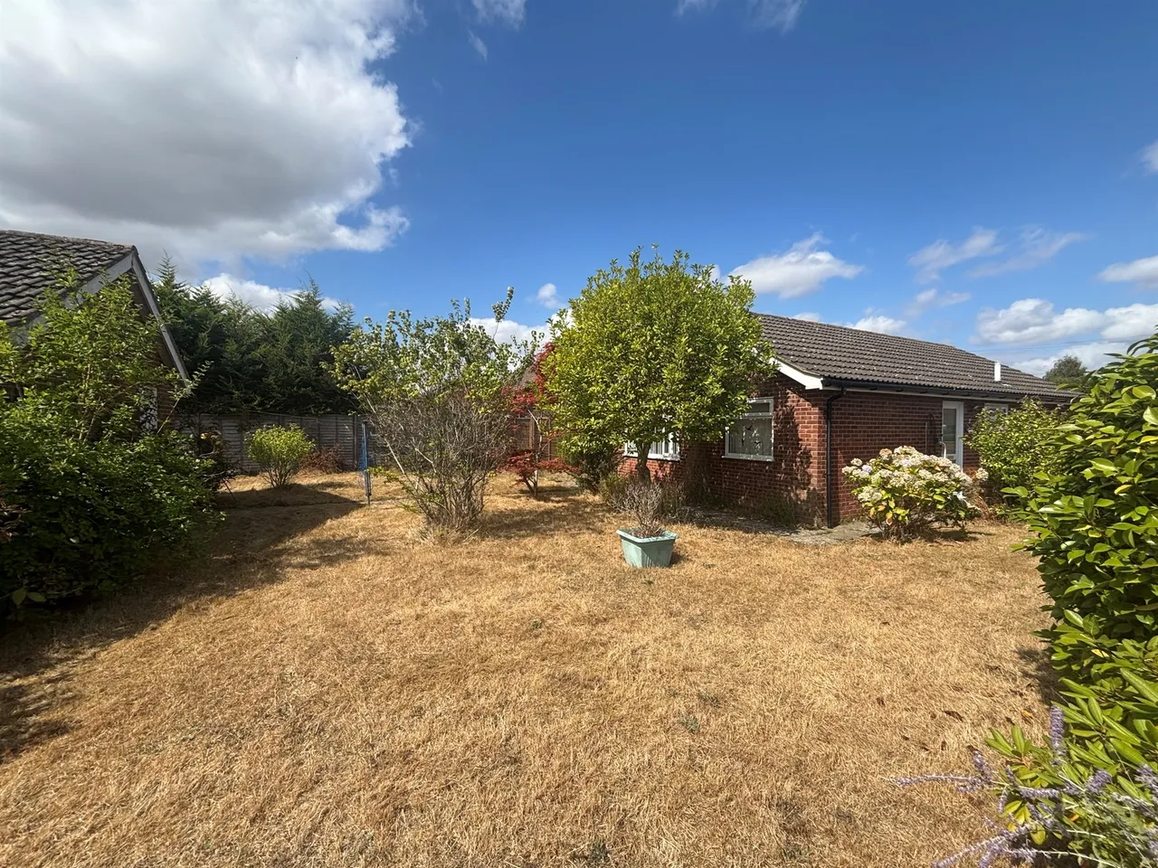 Hawthorn Close, Knodishall, IP17, photo 2