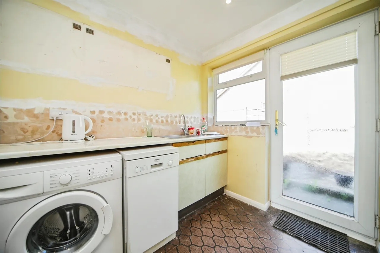 Hawthorn Close, Knodishall, IP17, photo 6