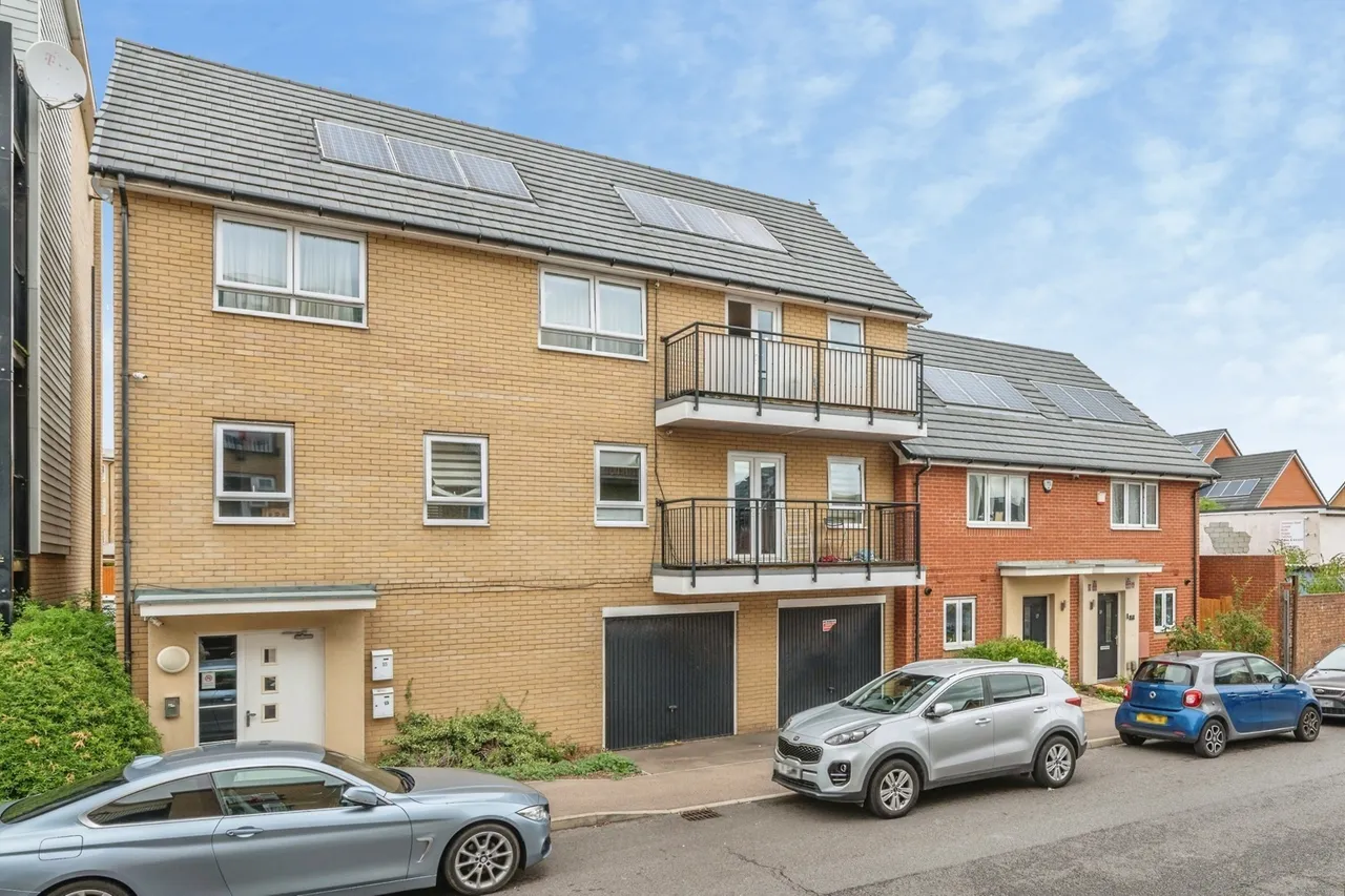 Gumley Road, Grays, Essex, RM20, photo 17